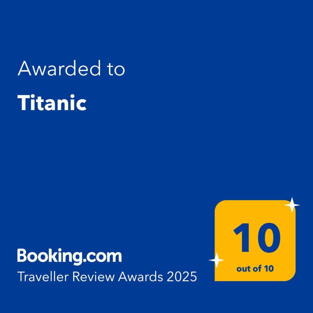 Titanic Apartment *